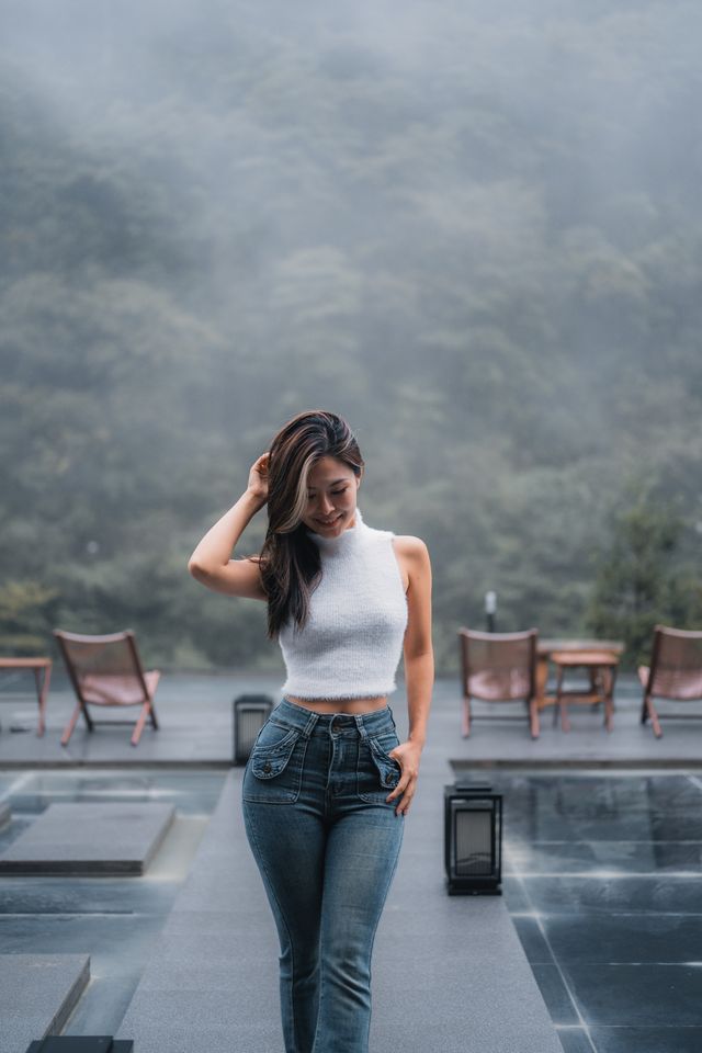 秋日 雨天 山林 私湯