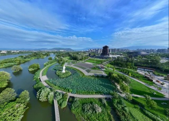 來漢中必玩的幾個景點，石門棧道，天漢濕地公園，青木川古鎮，獅子溝牧場，四天五夜兩人出行，（預算在6千