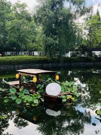 長椅湖畔油畫時光