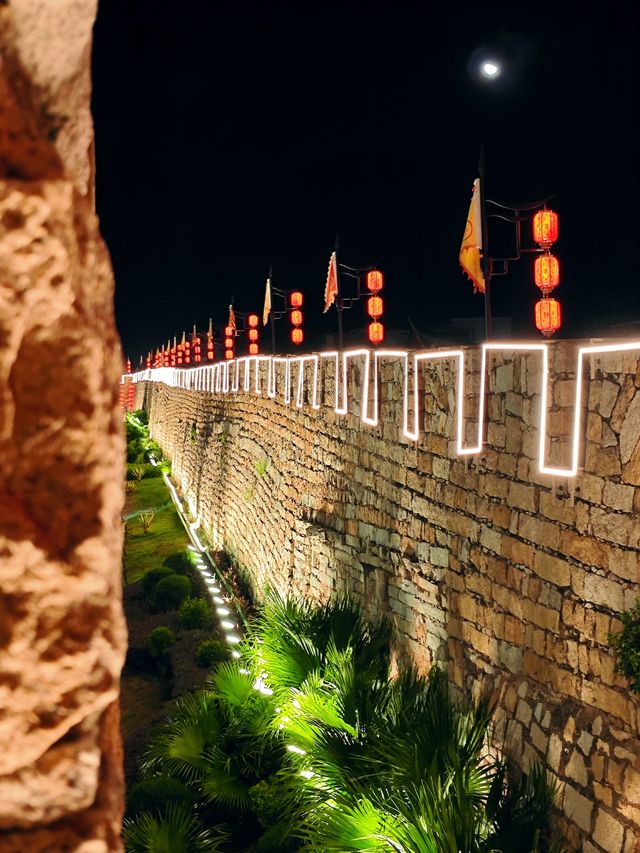 在崇武，我聽見了石頭裡的風聲與號角