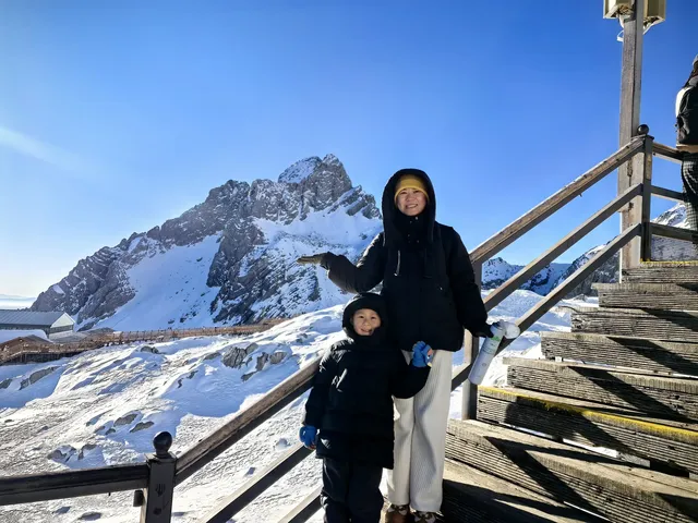 一日攬三景:帶娃暴走玉龍雪山雲杉坪藍月谷 一日攬三景:帶娃暴走玉龍雪山雲杉坪藍月谷
