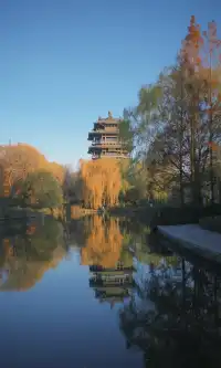 此刻大明湖 像是被打翻的調色盤映射在人間