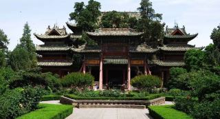 การเดินทางแสวงบุญสู่สุดยอดวัดแห่งศิลปะการต่อสู้! สามเหตุผลที่ห้ามพลาดในการเยี่ยมชมวัดเจียซิวกวนตี้ เพื่อไขปริศนาวัฒนธรรมแห่งความจงรักภักดีและความถูกต้องที่สืบทอดมายาวนานนับพันปี