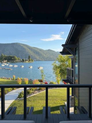 A Super Chill Slow Living Day at Lake Chelan: Sun, Lake Breezes, and Wineries for the Perfect Getaway!