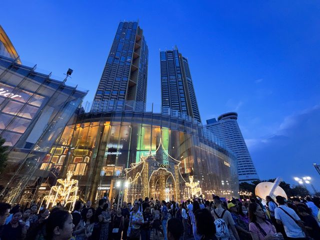 A Shopper's Paradise with Breathtaking view