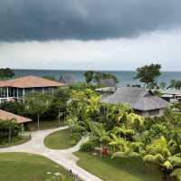 貼近海洋附有沙灘鄰近golf course的度假酒店