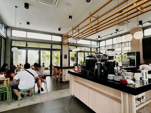 Moonshine Bakehouse, Pulau Andaman  Trip.com Northeast Penang Island