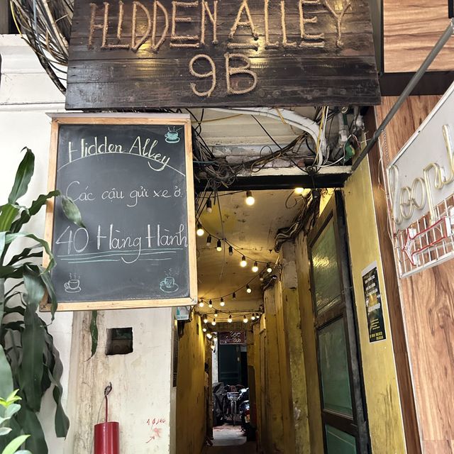 ☕ Hidden Alley คาเฟ่ ฮานอย 🥐🥨 