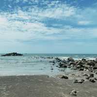 หาดทรายเม็ดแรก หาดแรกพบเมื่อออกสู่พื้นที่อ่าวไทย🌊
