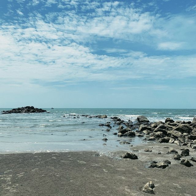 หาดทรายเม็ดแรก หาดแรกพบเมื่อออกสู่พื้นที่อ่าวไทย🌊