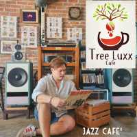 _Treeluxx Cafe' _