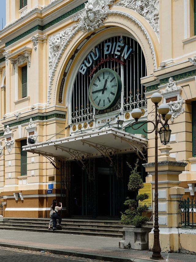 Wonderful Sai Gon central post office