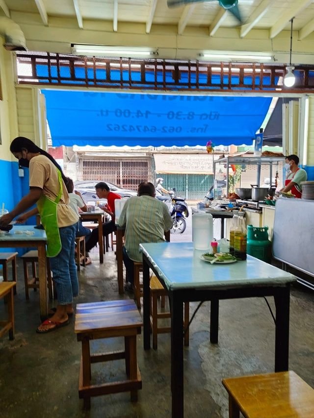 crispy pork rice  in Surat Thani👍🏻