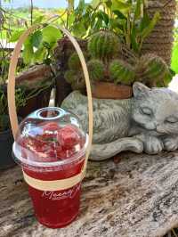 คาเฟ่วิวสวย "มีนา Cafe' Kachanaburi"
