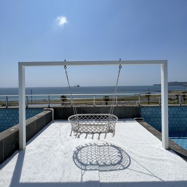 🇰🇷 Sun & Moon Resort rooftop pool