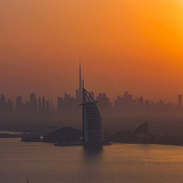 360-Degree Views of Dubai’s Palm 