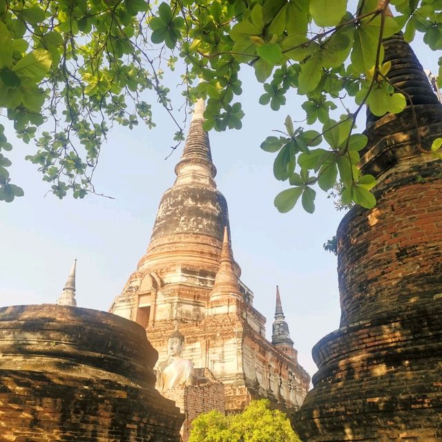 กราบพระที่วัดใหญ่ชัยมงคล อยุธยา