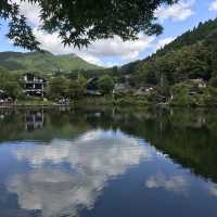 金鱗湖欣賞由布岳、湖泊、水上鳥居美麗景色