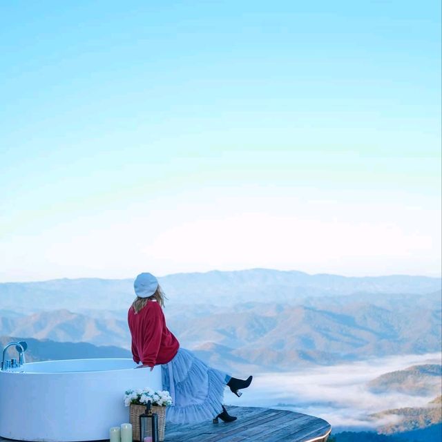 ลากแฟนไปตื่นมาดูหมอกนอน​Glamping​ สุดลักซ์ชูวที่เชียงใหม่