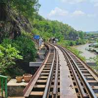 นั่งรถไฟไปถ้ำกระแซ จ.กาญจนบุรี