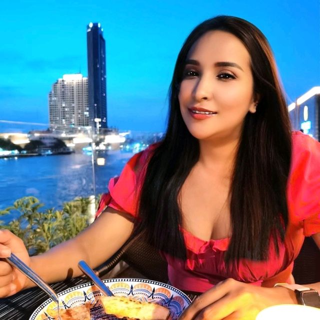 Royal Orchid Sheraton Hotel & Towers