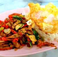 กระเพราเป็ดย่าง ต้องร้านนี้เลย