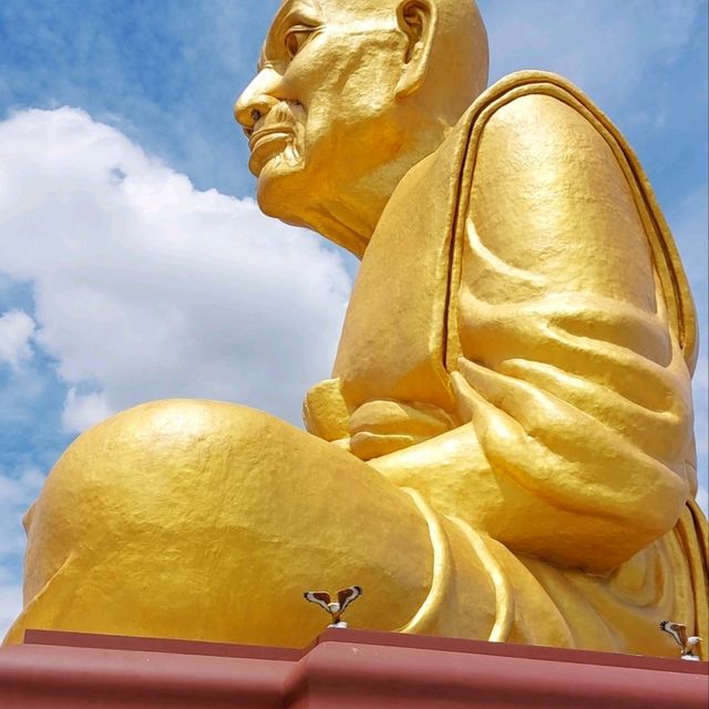 พุทธอุทยานมหาราช หลวงปู่ทวดองค์ใหญ่