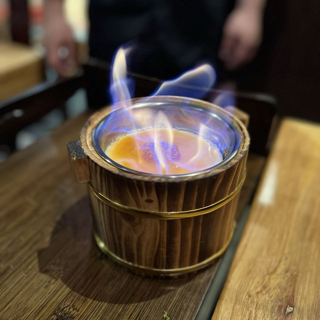 優雅宮廷風火鍋店