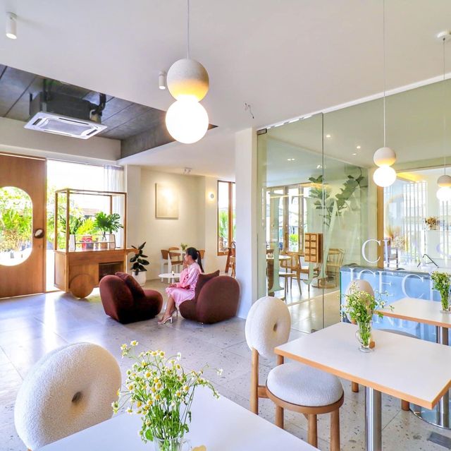 คาเฟ่  กะ-ทิ