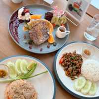 #twentytwentyfox #cafebangsaray  #คาเฟ่สัตหีบ