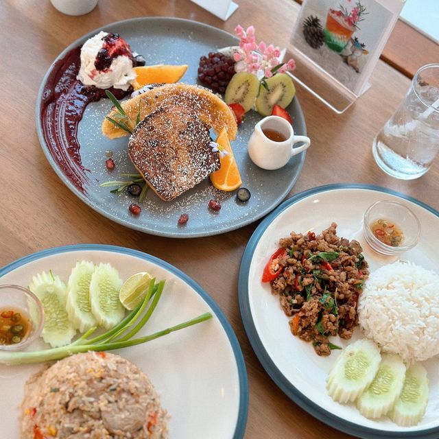 #twentytwentyfox #cafebangsaray  #คาเฟ่สัตหีบ