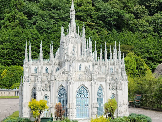 Tobu world square 