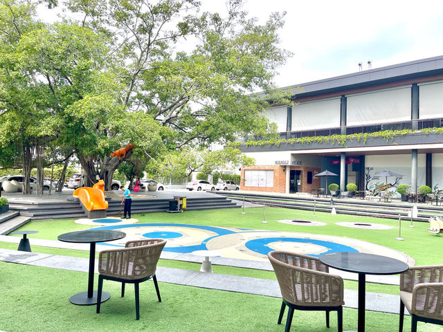 แหล่งช้อปปิ้งแห่งใหม่ย่านลาซาล Lasalle Avenue