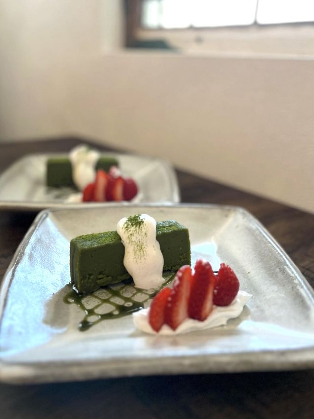 【福岡カフェ】工場をリノベーションしたとは思えない！アンティークカフェ❁⃘*.ﾟ