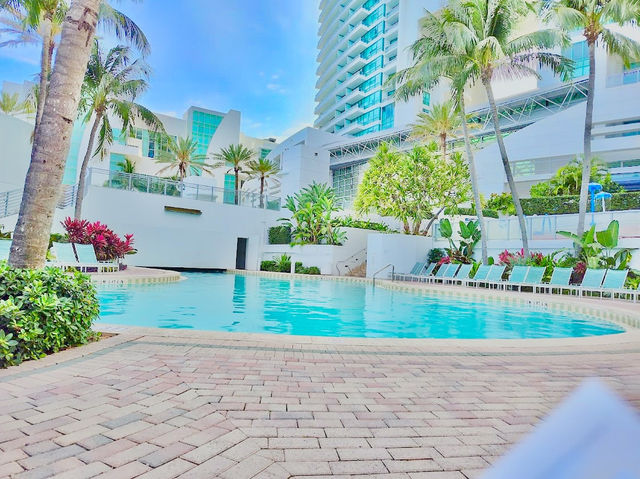The Diplomat Beach Resort 