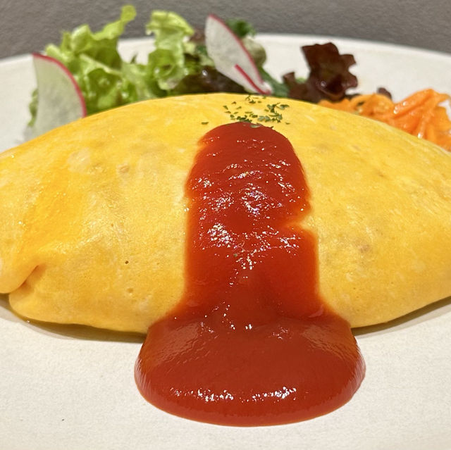 美味しすぎ！つやっつやのオムライス🍳