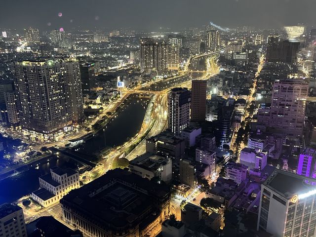 SAIGON SKYDESK 🏙️