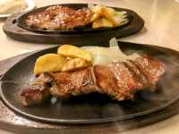 日本沖繩-那壩市區的老字號牛排：傑克牛排館