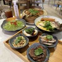 真材實料熬製湯底．湯麵飯款式配搭多