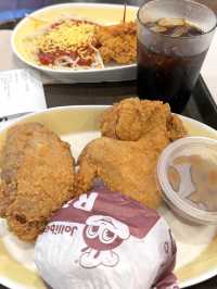 🇵🇭國民炸雞快餐「Jollibee」快樂蜂🐝
