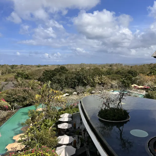 Enjoy a Summer Getaway at Bali's AYANA Resort with 14 Swimming Pools!