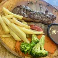 17 Something ร้านสเต็กย่านทองหล่อ
