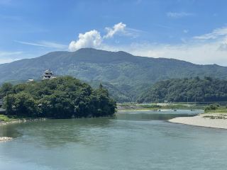 大洲象徵，木造重建卻不失氣質