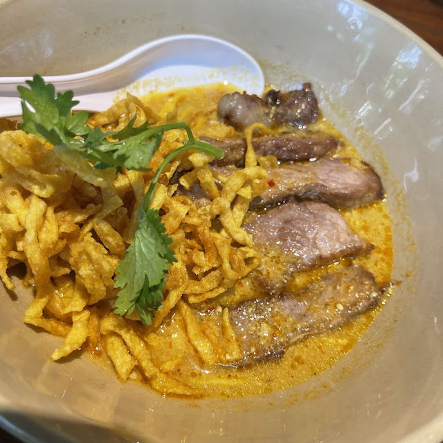 📍 ข้าวซอยนิมมาน