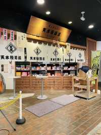 【和歌山県】プロが選ぶ2024観光・食事・お土産施設100選「黒潮市場」
