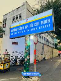 🇻🇳 Having lotsa of fun at HCMC Book Street