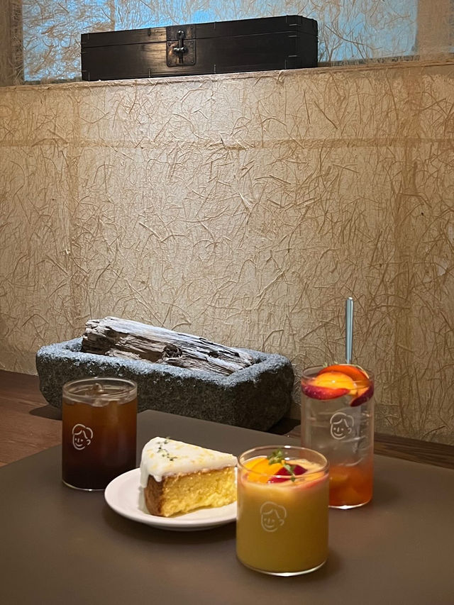 부산 전포카페거리 감성카페 소개할게요 전포 유월커피☕️
