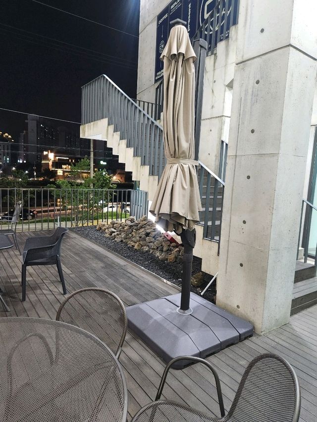 볼거리가 많은 실내데이트장소 카페CW❤️