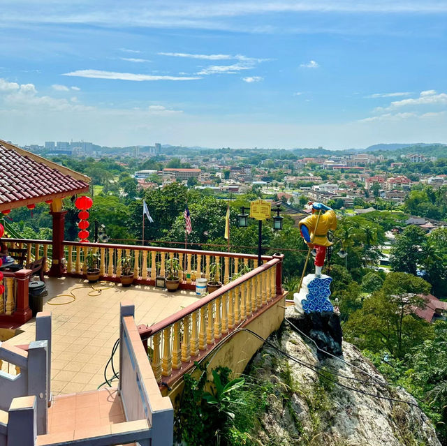 160 years old! Centipede Temple on Seremban Hill 🐛 🗻