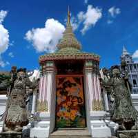วัดที่สร้างพร้อมกับการสร้างพระบรมมหาราชวัง✨️